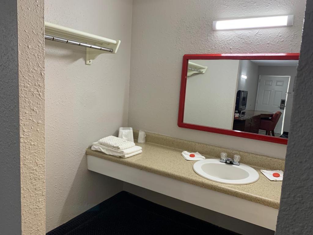 La Casa Inn New Port Richey Gulf Beach Us-19 מראה חיצוני תמונה